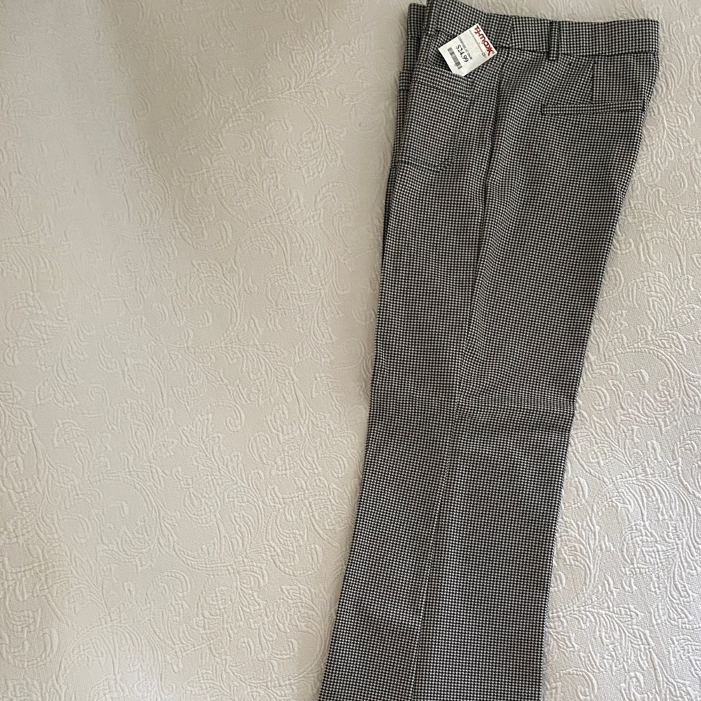 Black and White Woman’s Pull-up Trousers - Picture 2 of 5